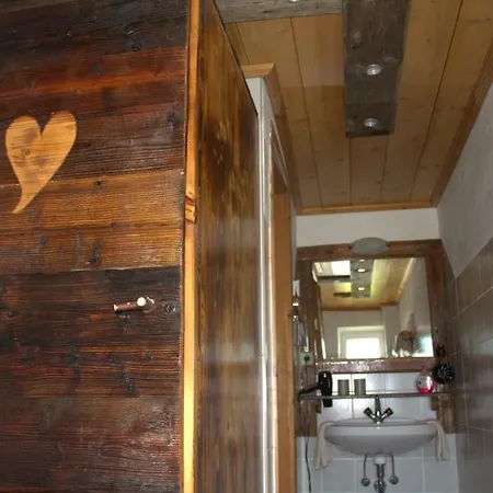 Alpin-sportiv Apartamento *